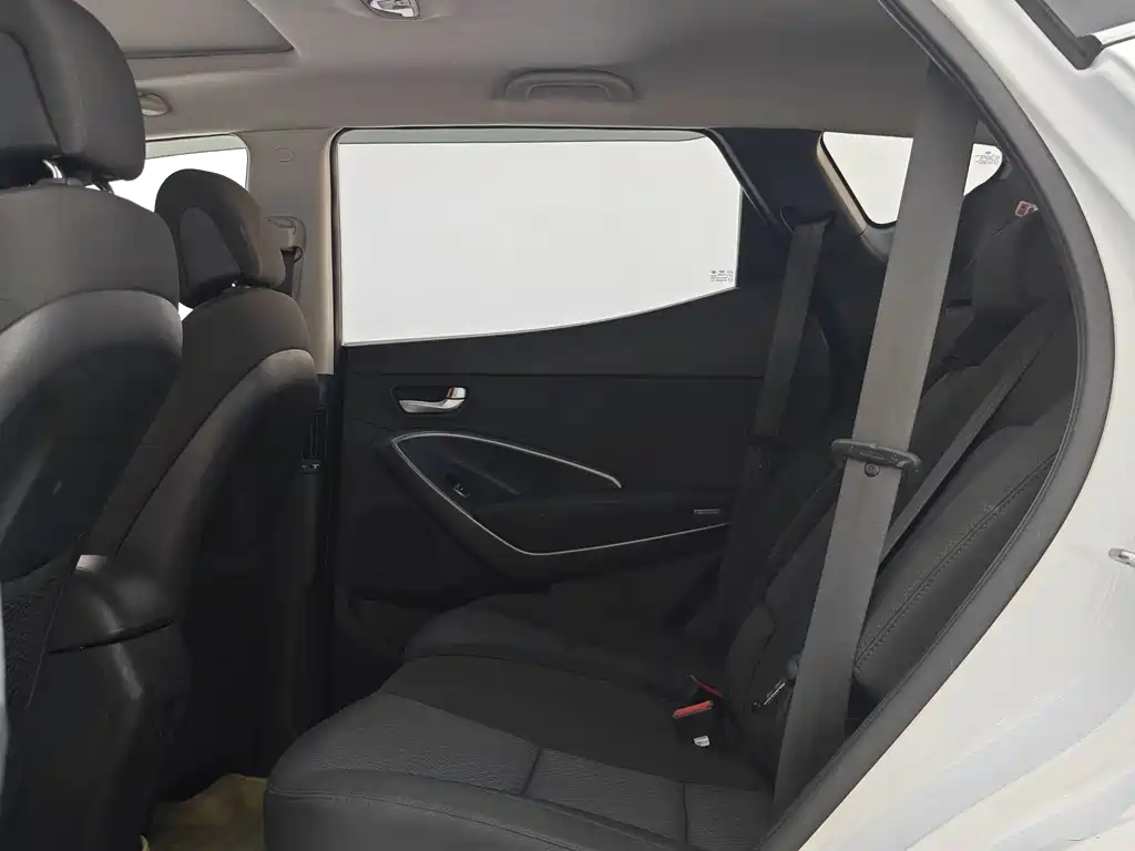 Hyundai Santa Fe — миниатюра 8