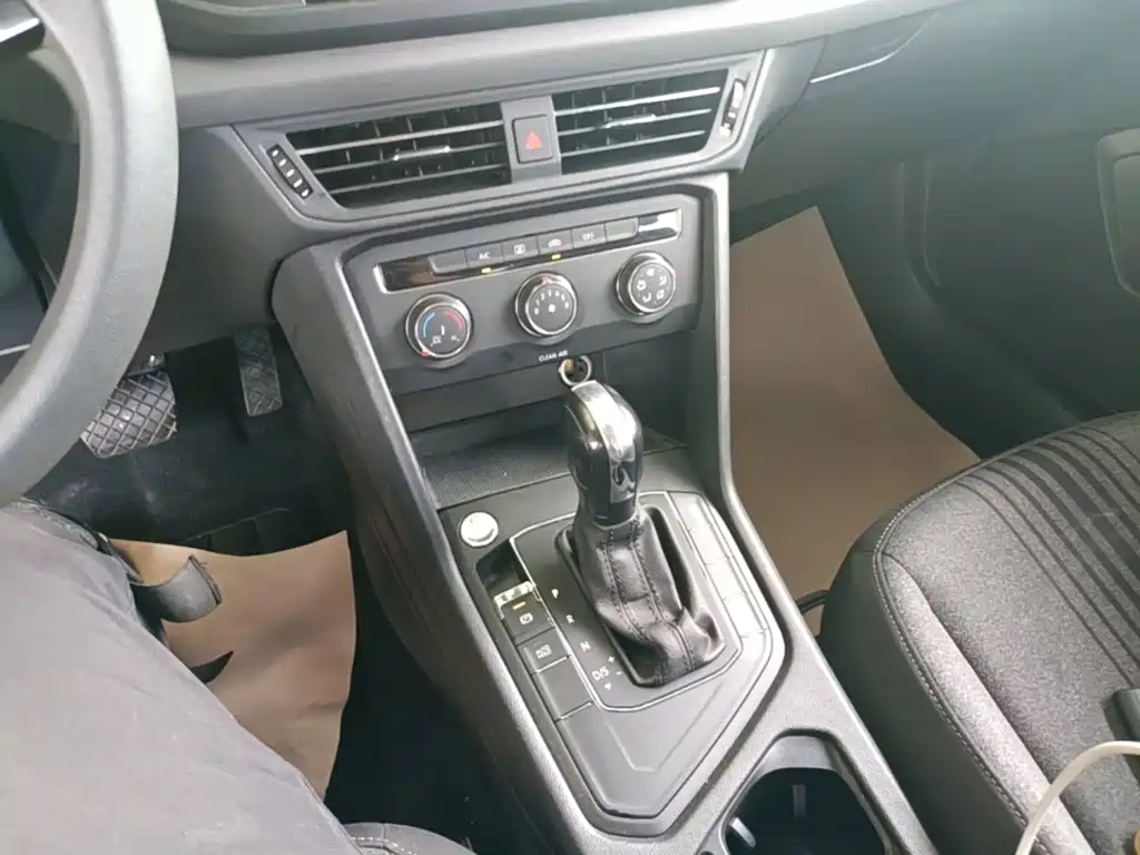 Volkswagen Tharu — миниатюра 14