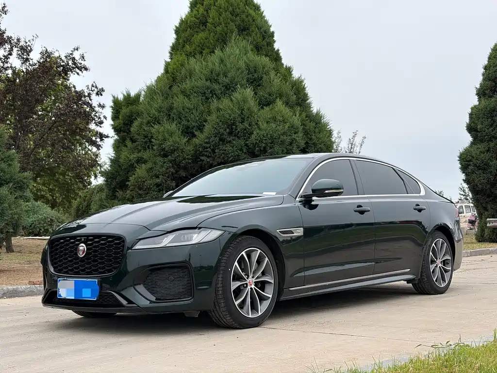 Jaguar XFL