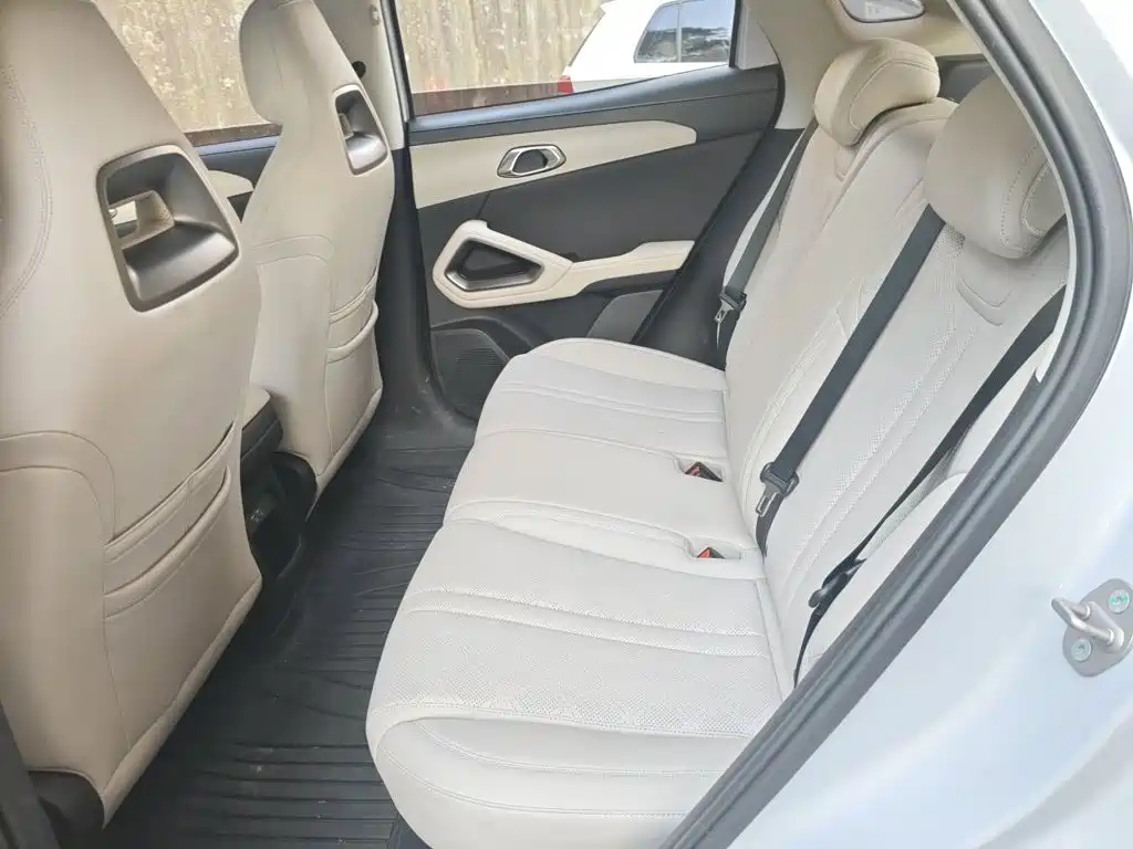 BYD Yuan UP — миниатюра 13