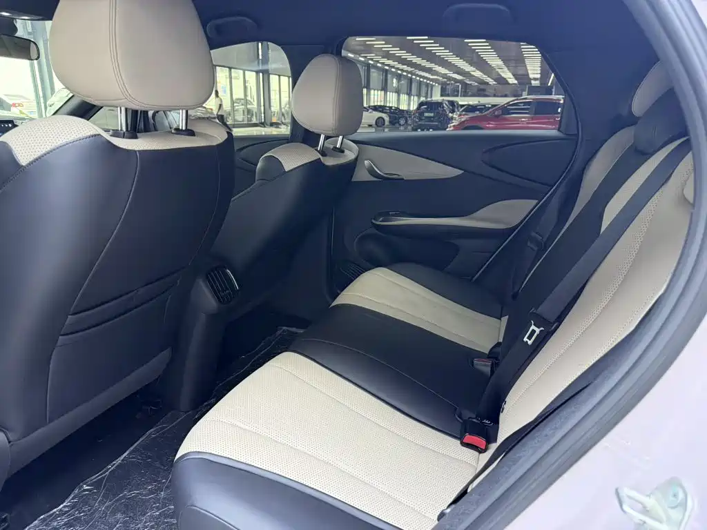 BYD Dolphin — миниатюра 17