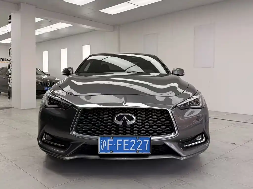 Infiniti Q60 2019 2.0T Luxury