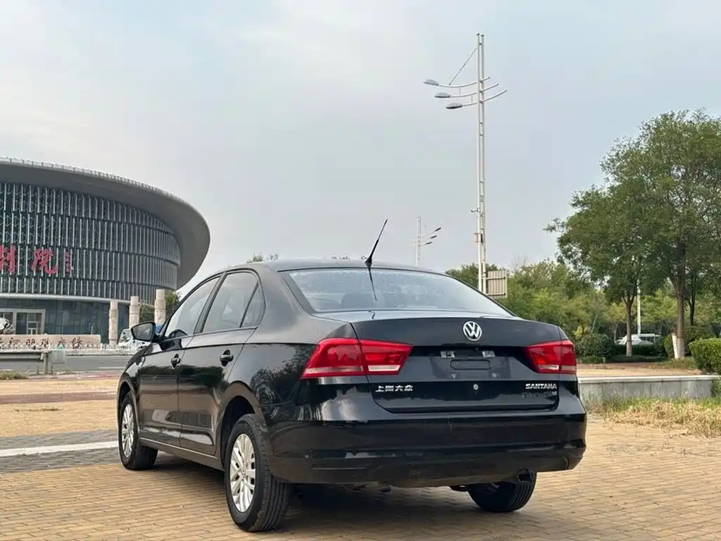 Volkswagen Santana — миниатюра 6