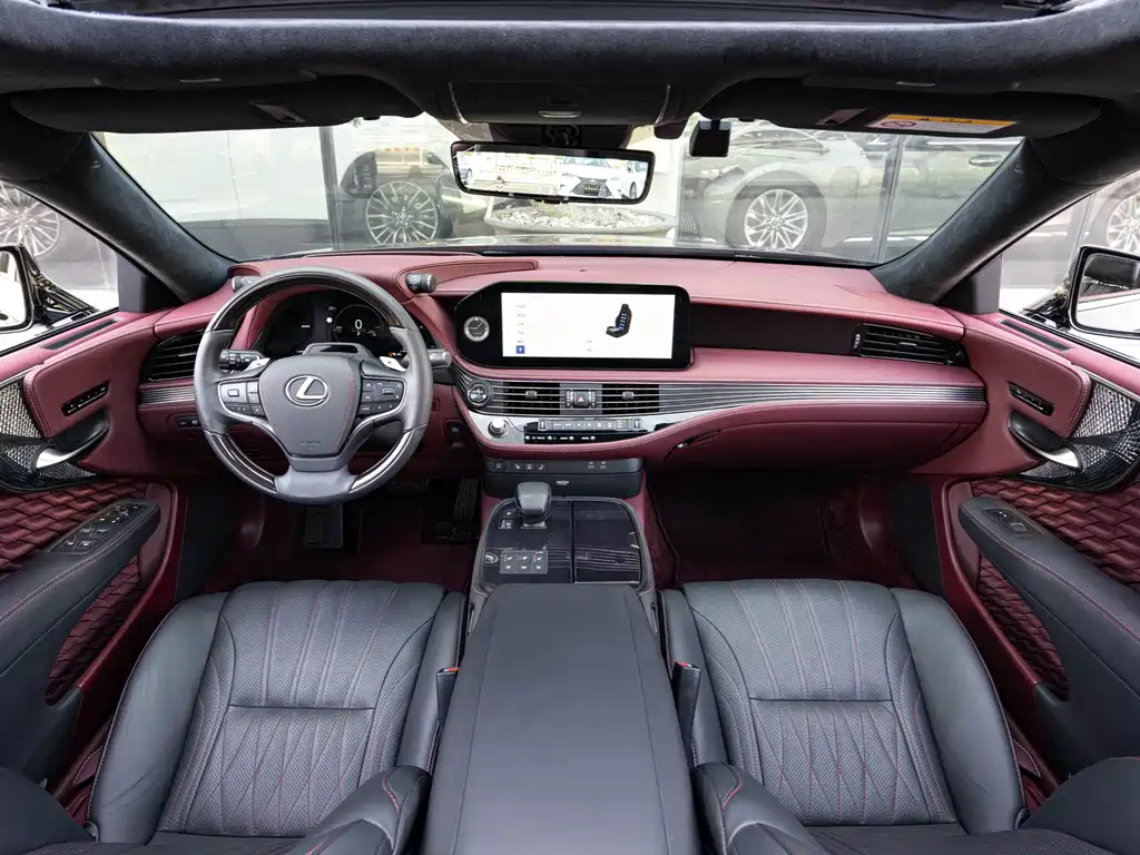 Lexus LS — миниатюра 13