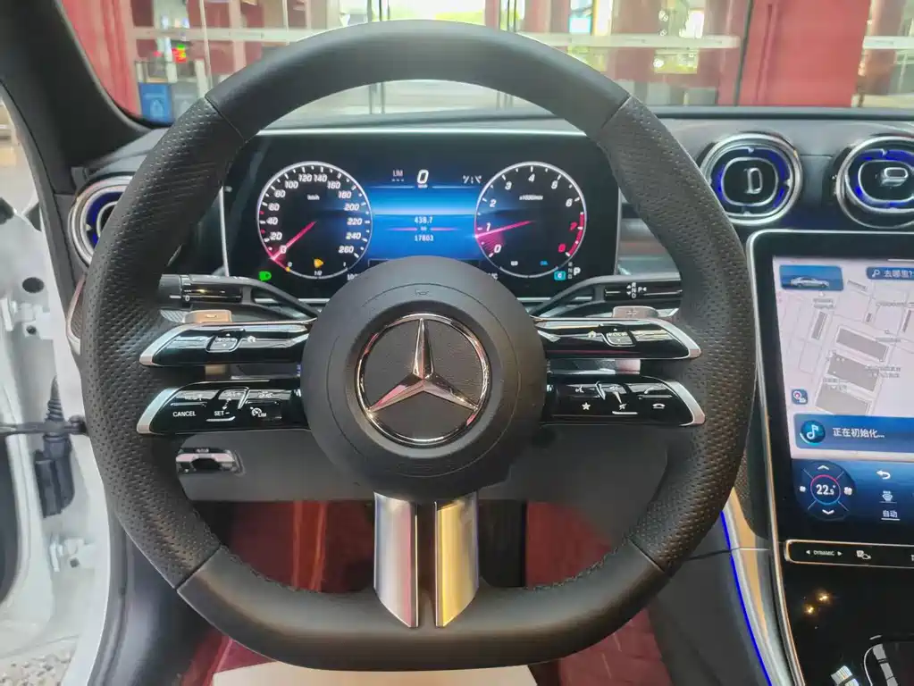 Mercedes-Benz C-Class — миниатюра 8