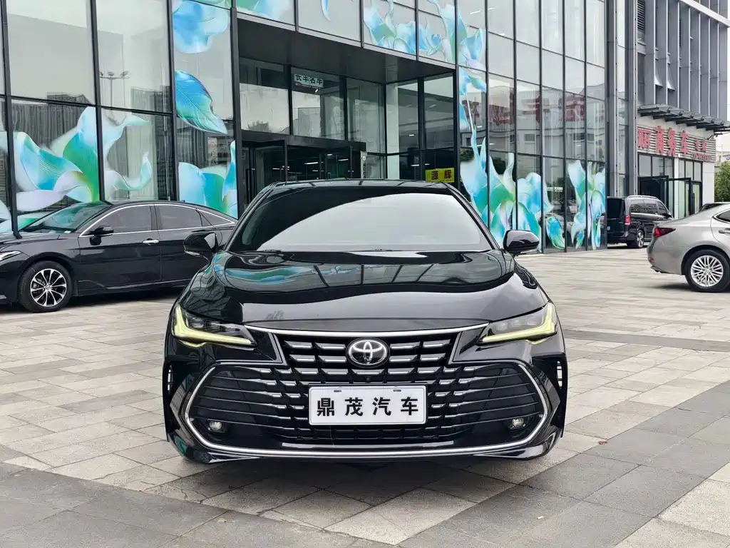 Toyota Avalon — миниатюра 2