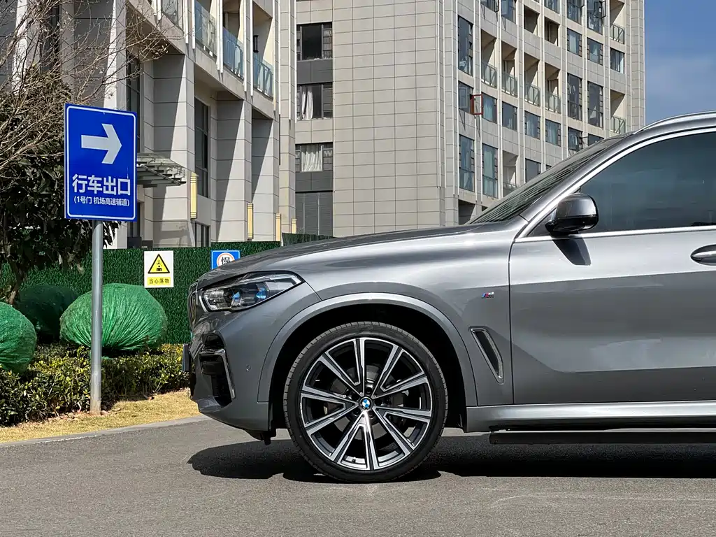 BMW X5 xDrive 30Li Premium Type M Sport Package, фото 9