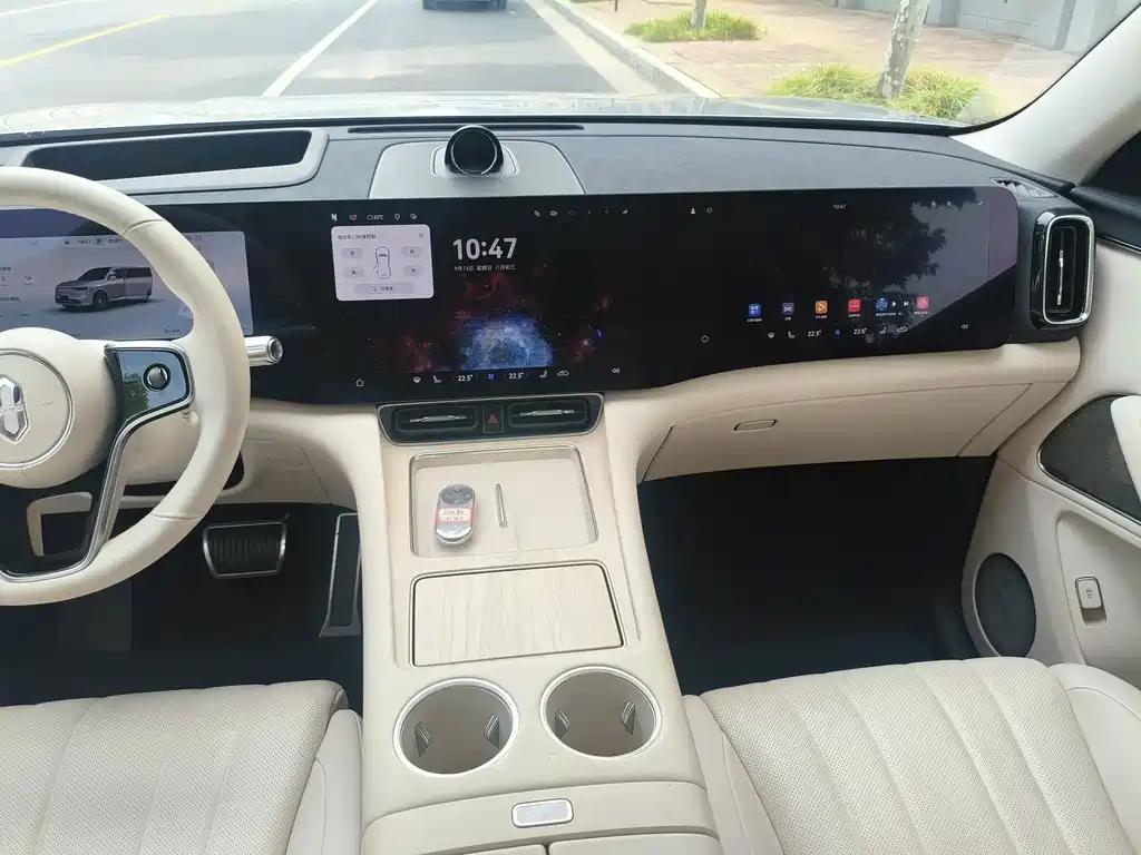 AITO AITO M8 — миниатюра 8