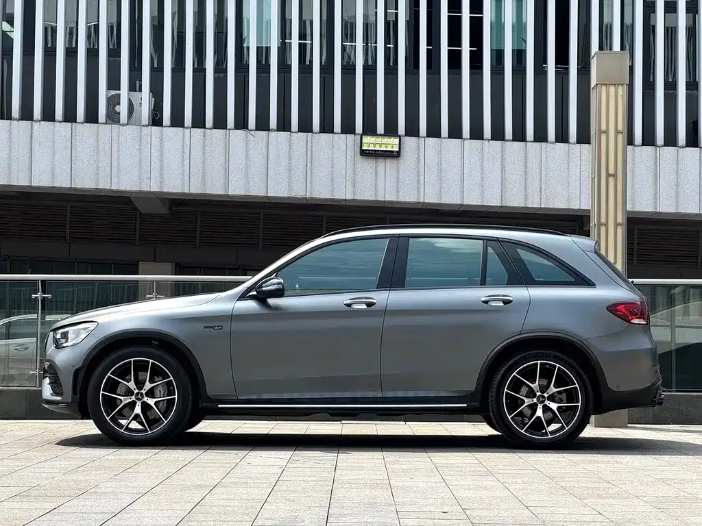 Mercedes-Benz GLC AMG — миниатюра 2