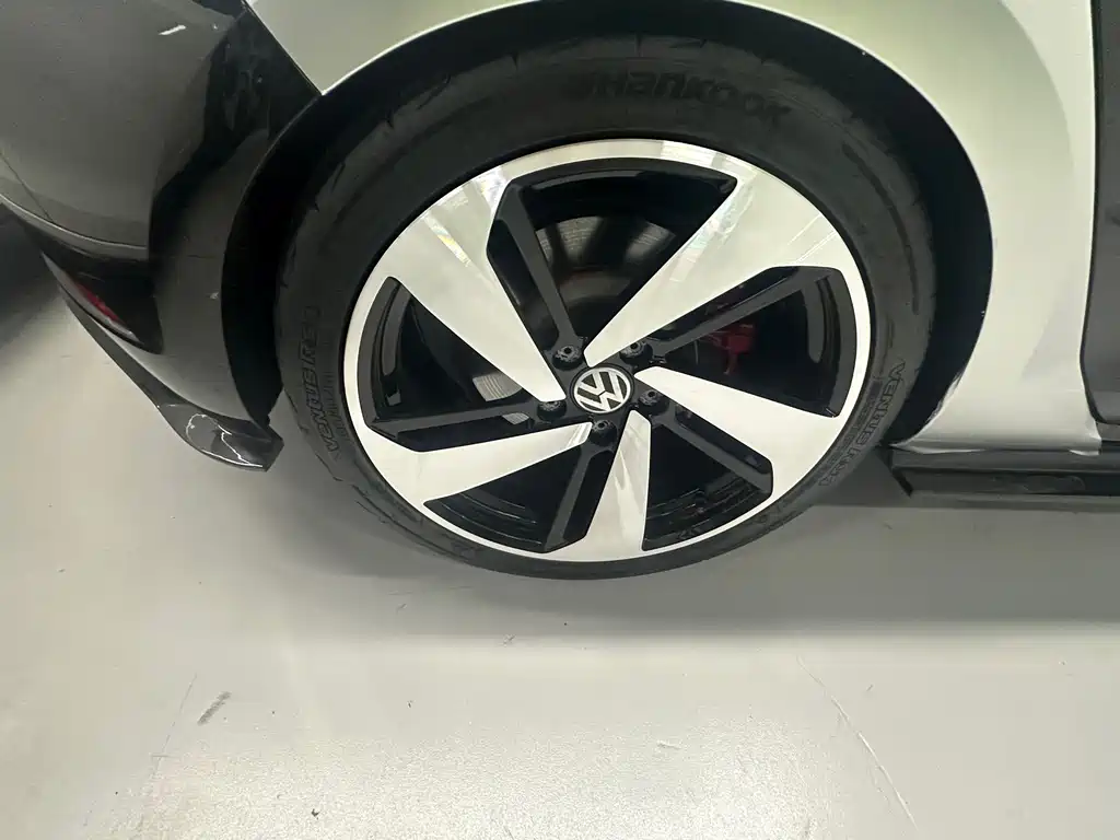 Volkswagen Golf GTI — миниатюра 9