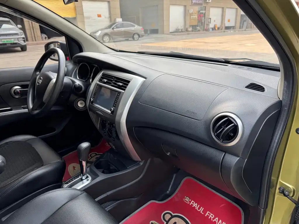 Nissan Livina — миниатюра 15