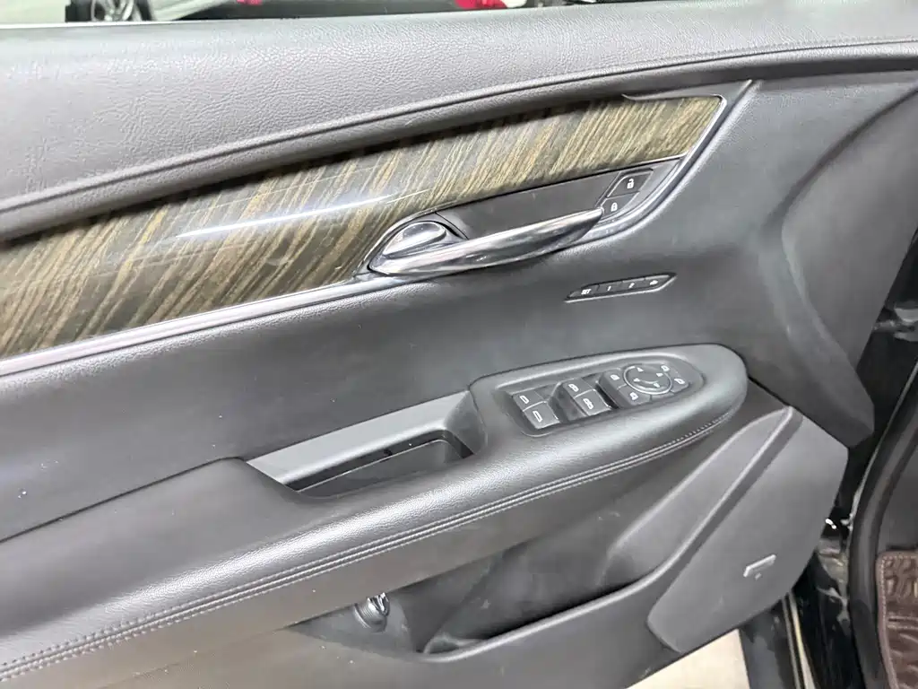 Cadillac XT5 — миниатюра 9