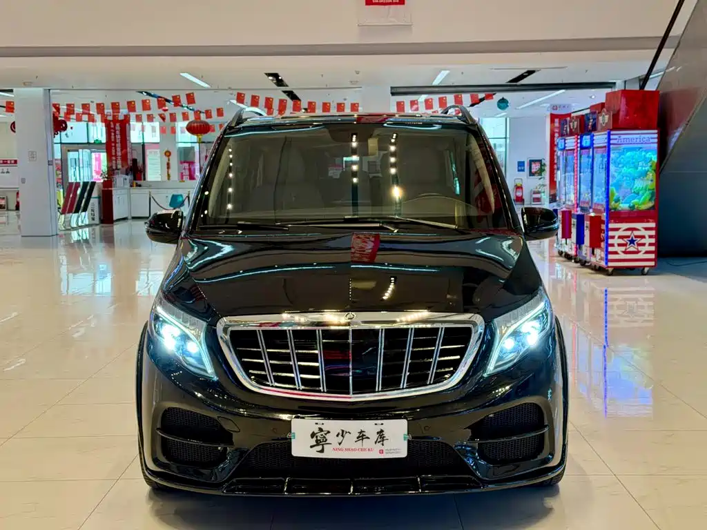 Mercedes-Benz V-Class V 2018 V 260 L Luxury Long Wheelbase VI