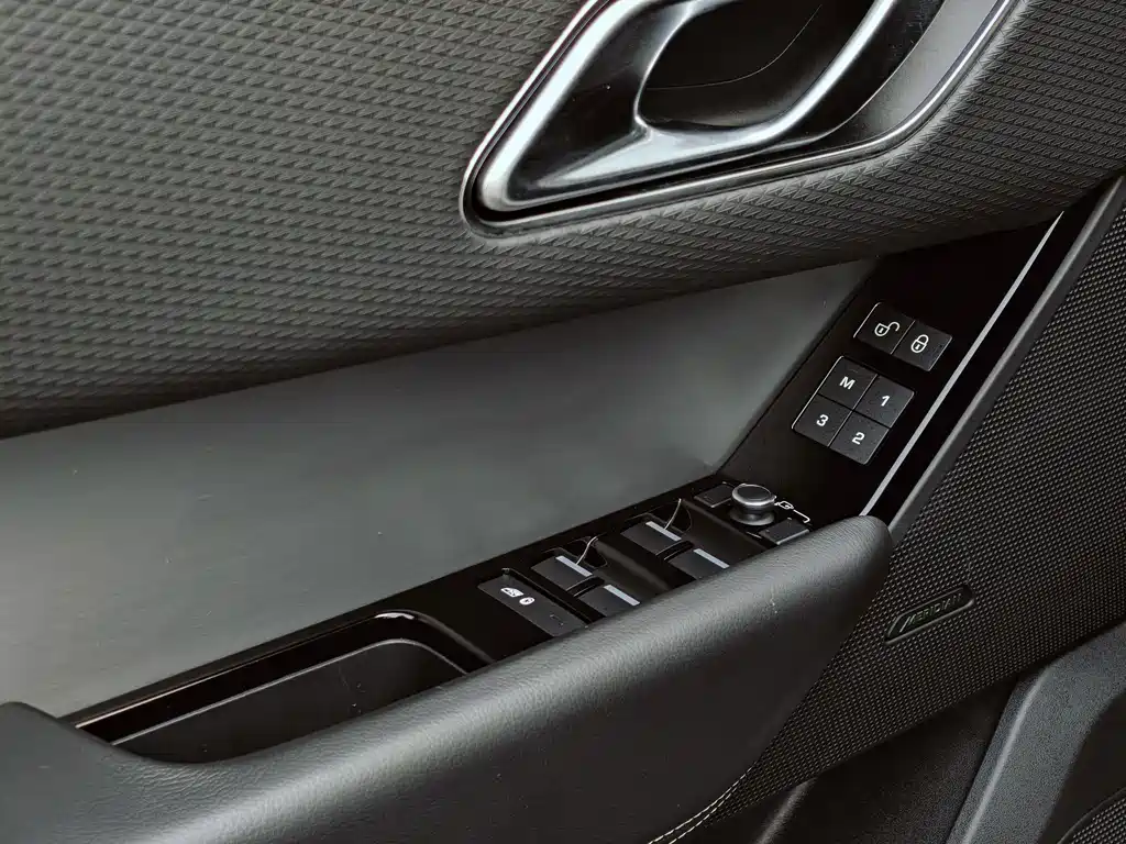 LAND ROVER RANGE ROVER STAR PULSE