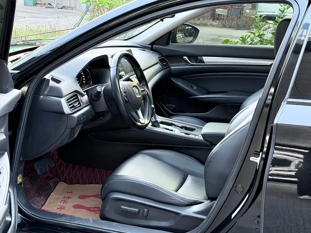 Honda Accord — миниатюра 7