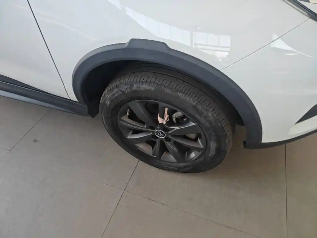 BYD Yuan EV — миниатюра 23