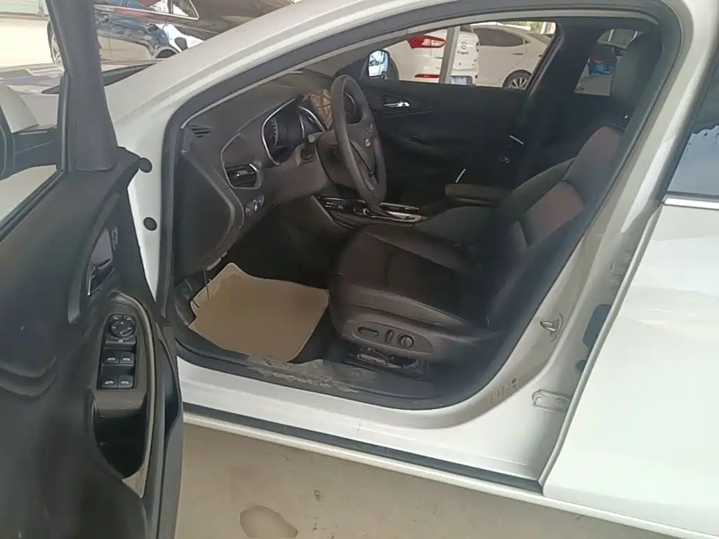 Chevrolet Malibu XL — миниатюра 15