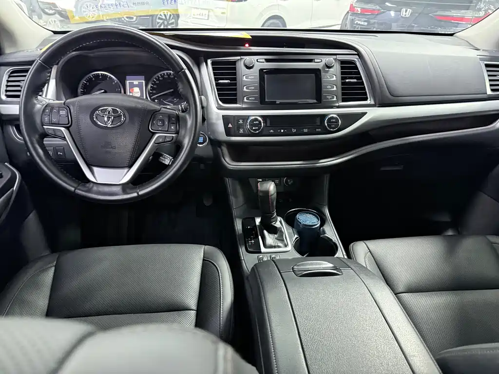 Toyota Highlander — миниатюра 13