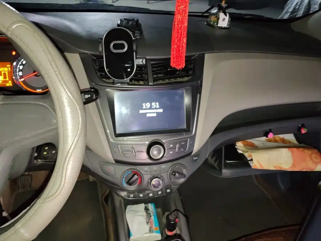 Chevrolet Sail — миниатюра 14