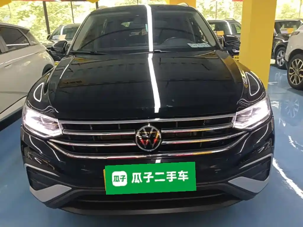 Volkswagen Tiguan L — миниатюра 3