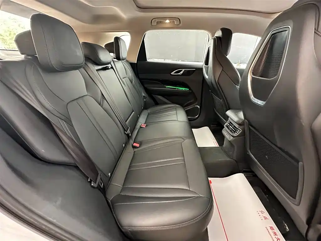 Hongqi Hongqi HS3 PHEV — миниатюра 18