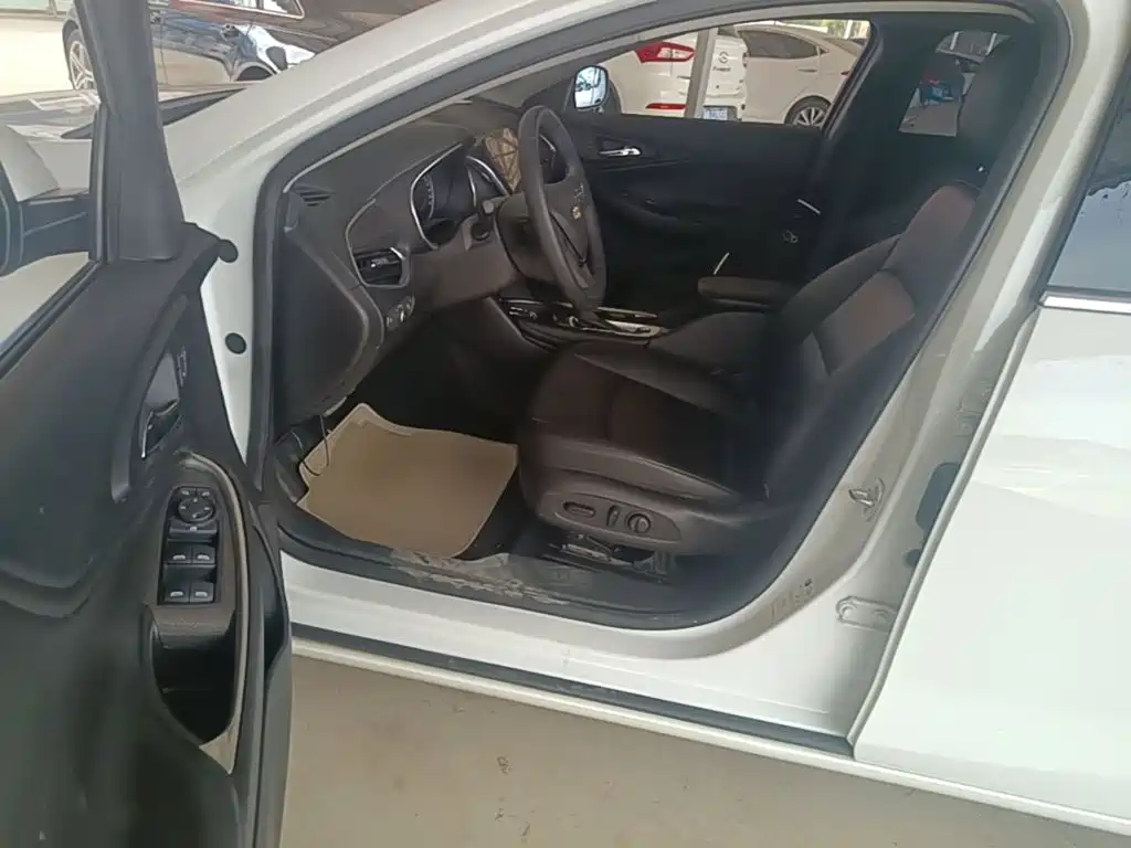 Chevrolet Malibu XL — миниатюра 16