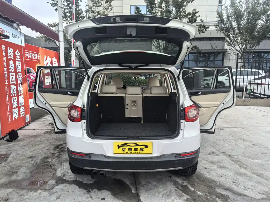 Volkswagen Tiguan — миниатюра 8