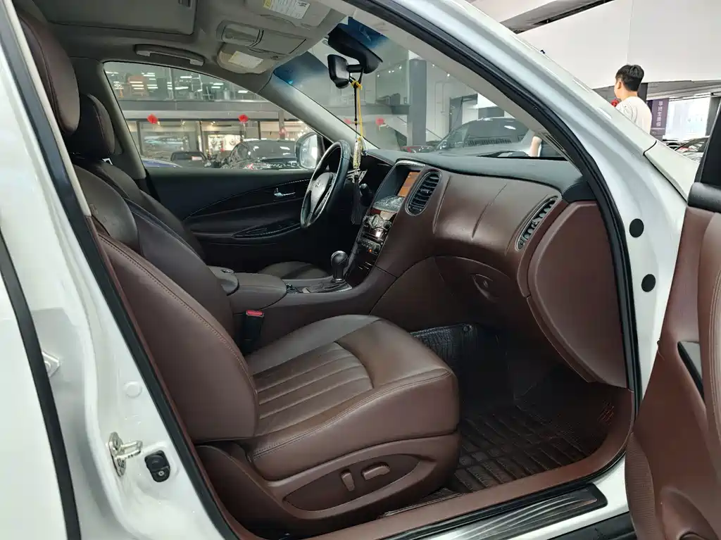 Infiniti QX50 (Import) — миниатюра 18