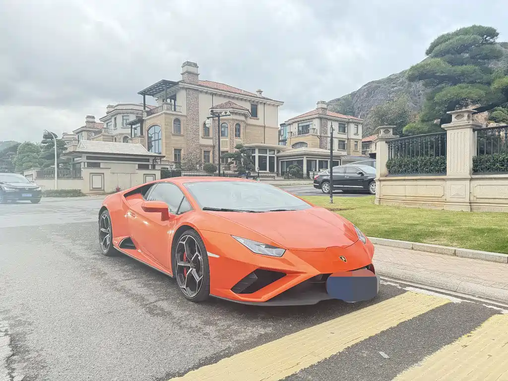 LAMBORGHINI HURACÁN