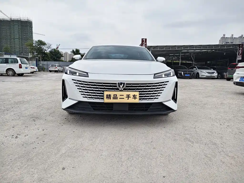 Changan Yida — миниатюра 2