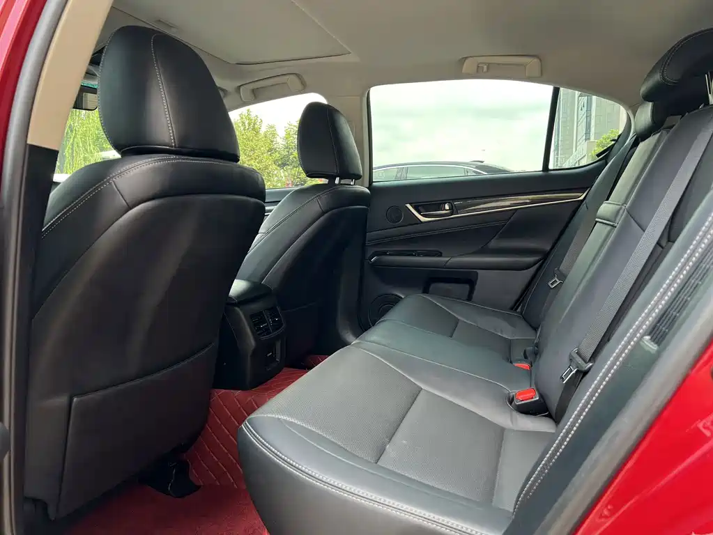 Lexus GS — миниатюра 6