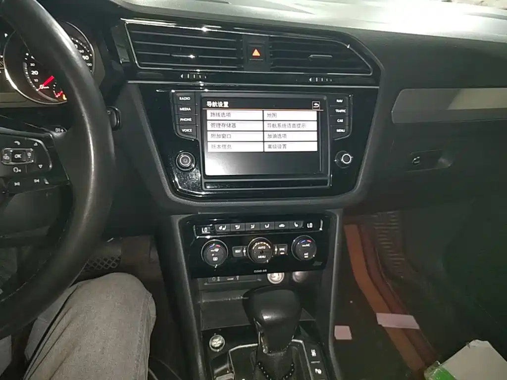 Volkswagen Tiguan L — миниатюра 13