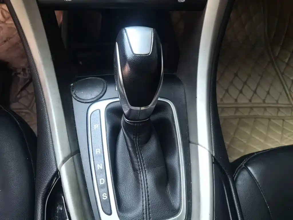 Ford Mondeo — миниатюра 10