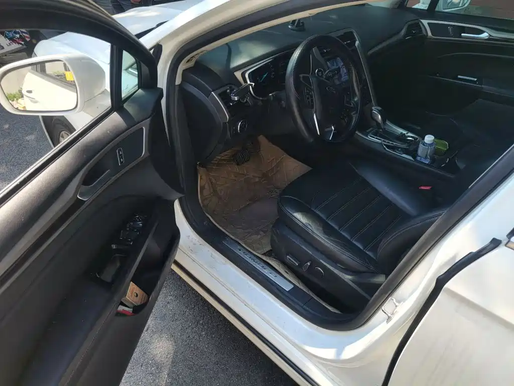 Ford Mondeo — миниатюра 12