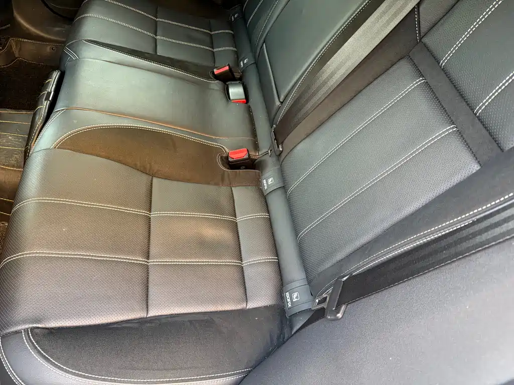 Land Rover Velar — миниатюра 8