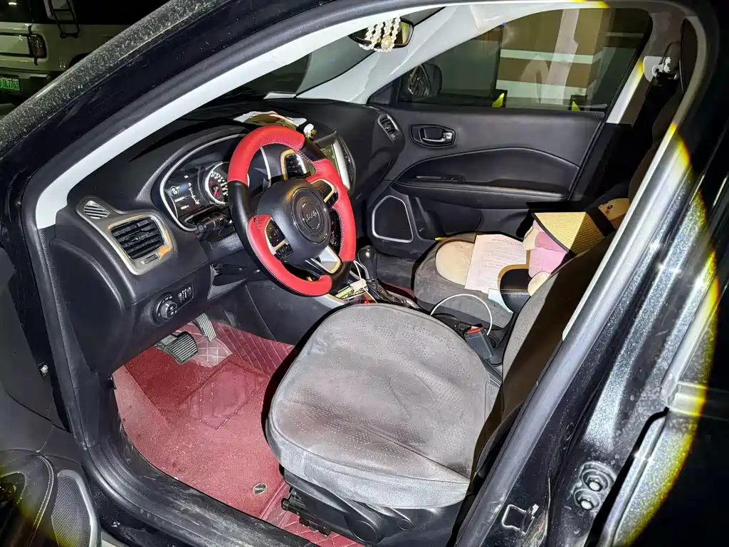 Jeep Compass — миниатюра 6