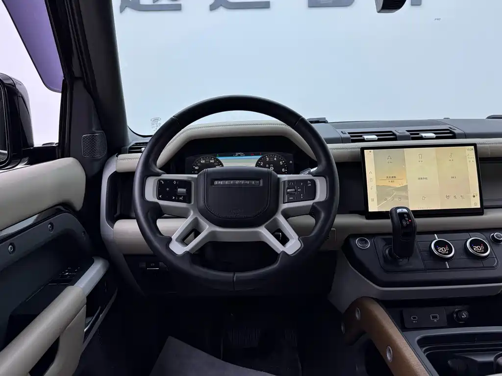 Land Rover Defender — миниатюра 15