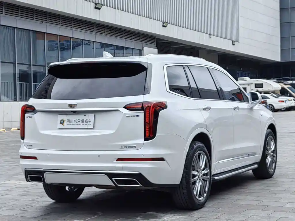 Cadillac XT6 — миниатюра 7