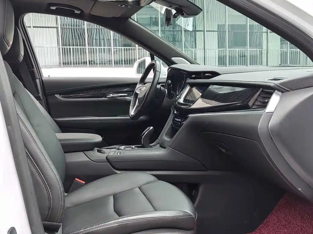 Cadillac XT6 — миниатюра 11