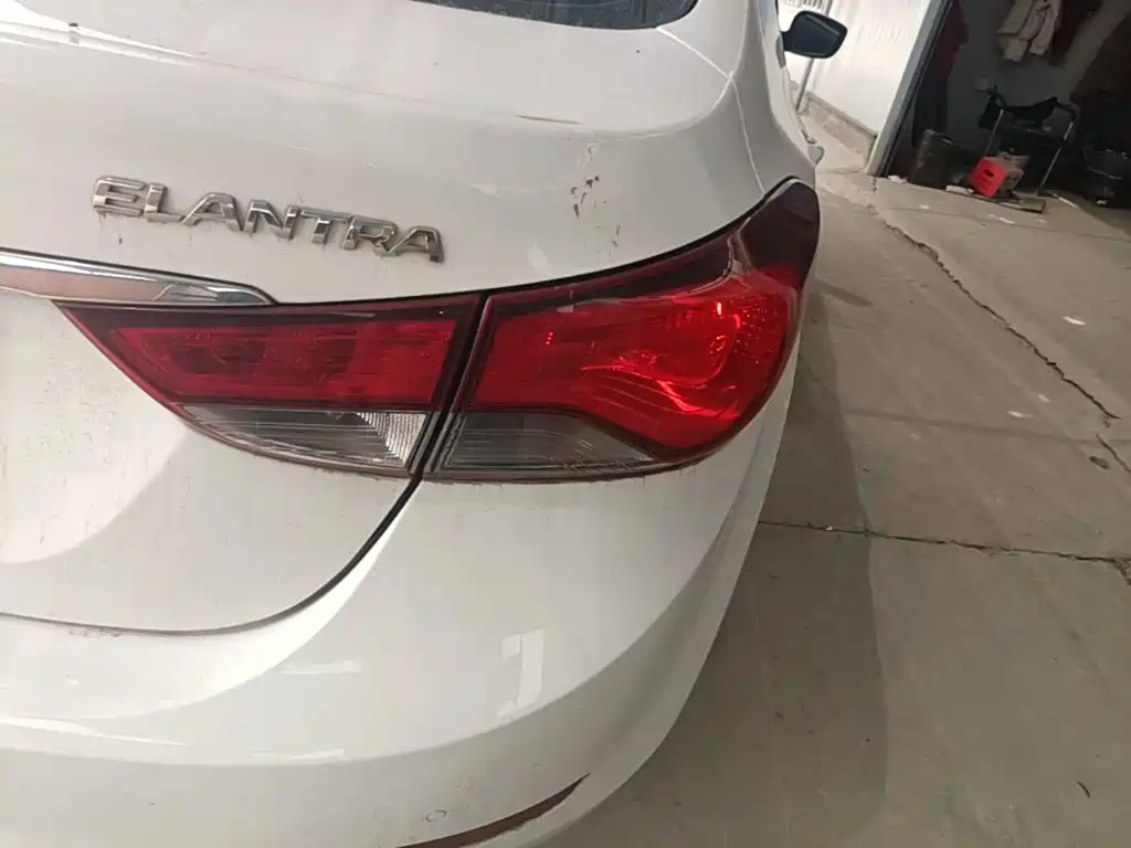 Hyundai Elantra Langdong — миниатюра 8