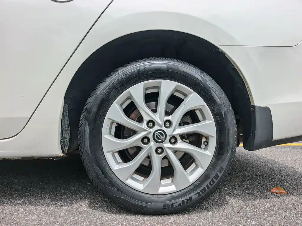 Nissan Sylphy — миниатюра 8