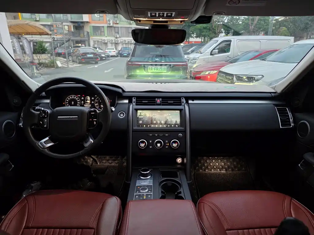Land Rover Discovery 2020 3.0 SC V6 30