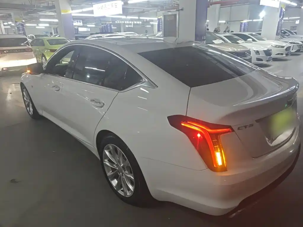 Cadillac CT5 — миниатюра 5