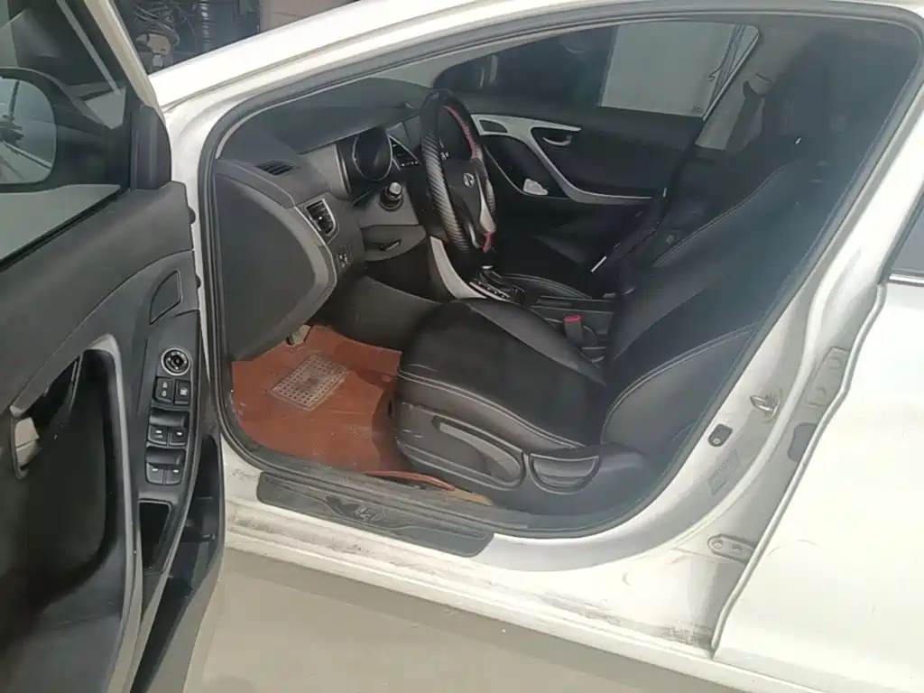 Hyundai Elantra Langdong — миниатюра 16