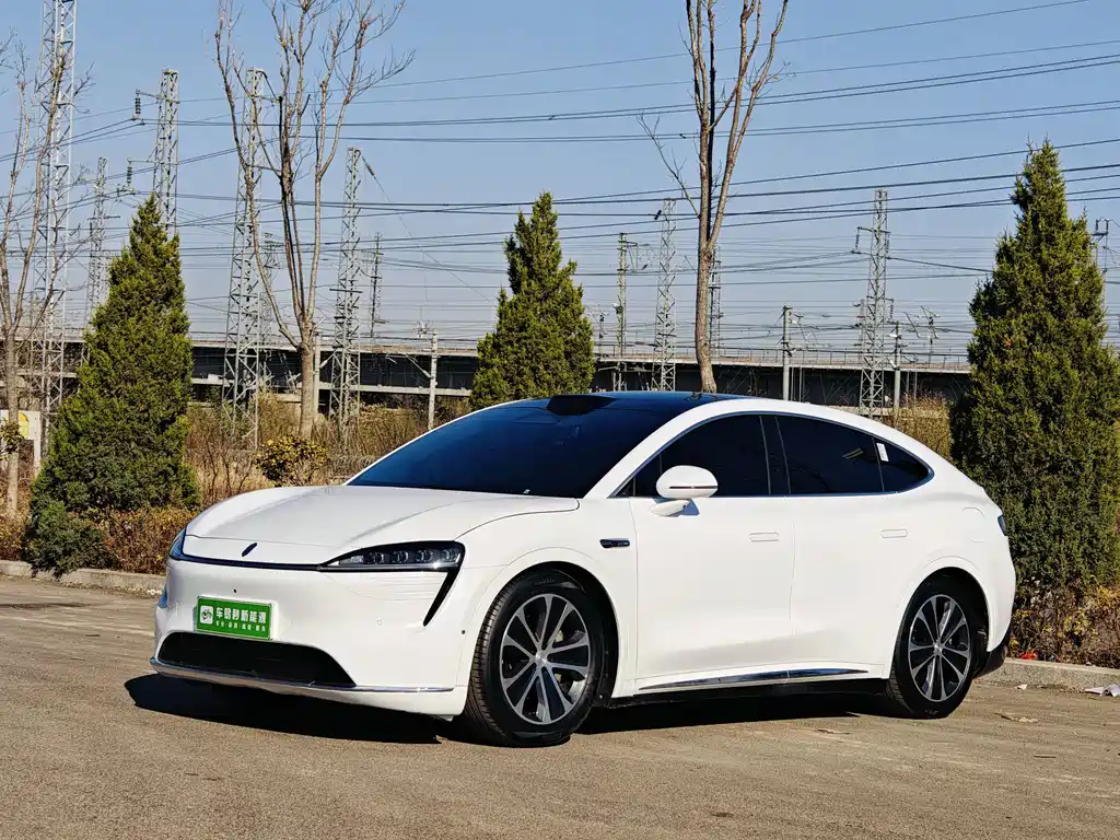 智界 Zhijie R7 2025