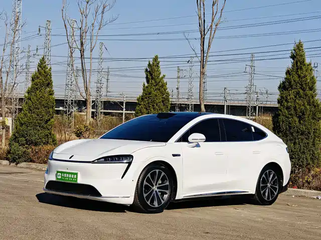 AITO WISDOM WORLD R7 2025