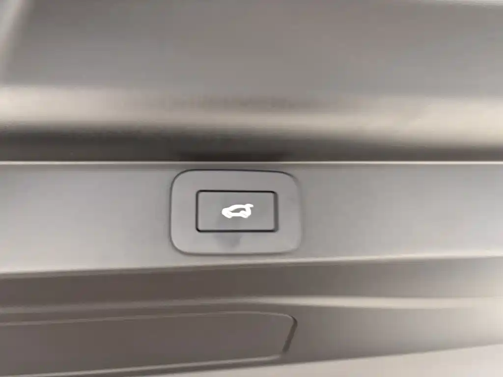 Land Rover Range Rover — миниатюра 29