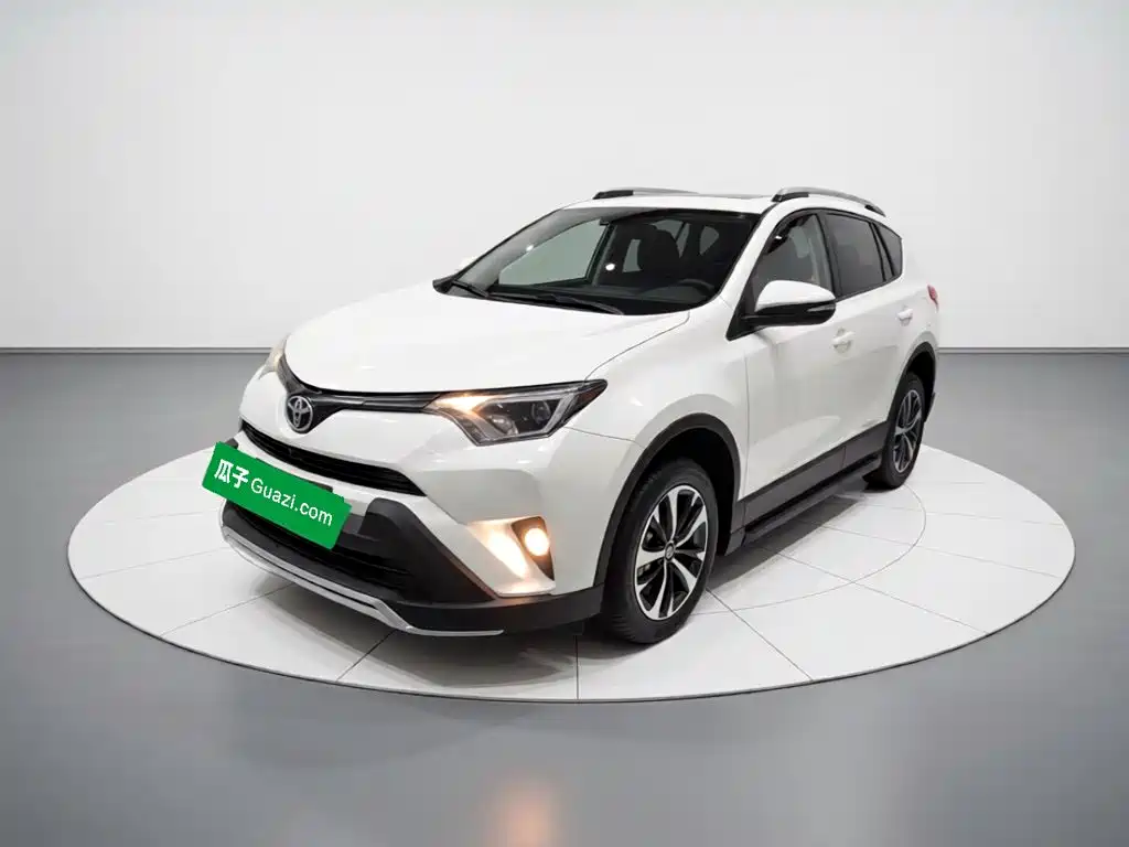 Toyota RAV4 — миниатюра 2