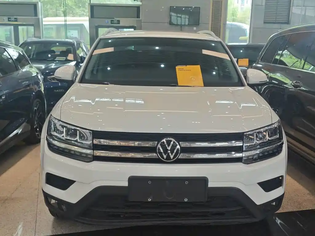 Volkswagen Tharu — миниатюра 2