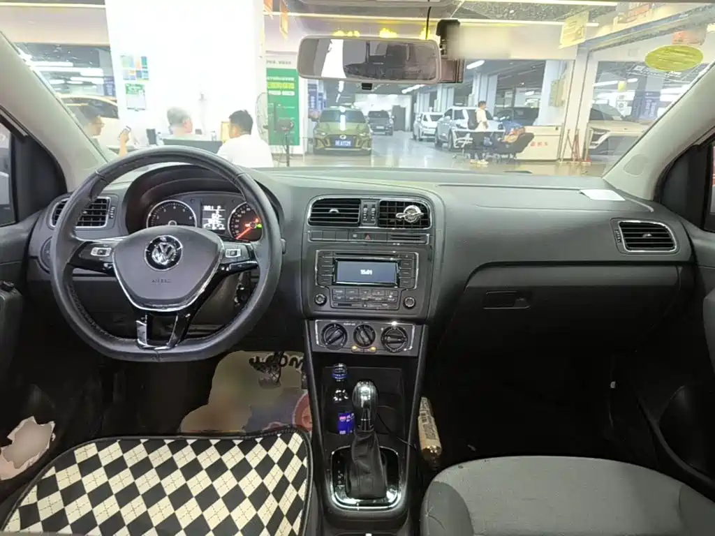 Volkswagen Polo — миниатюра 10